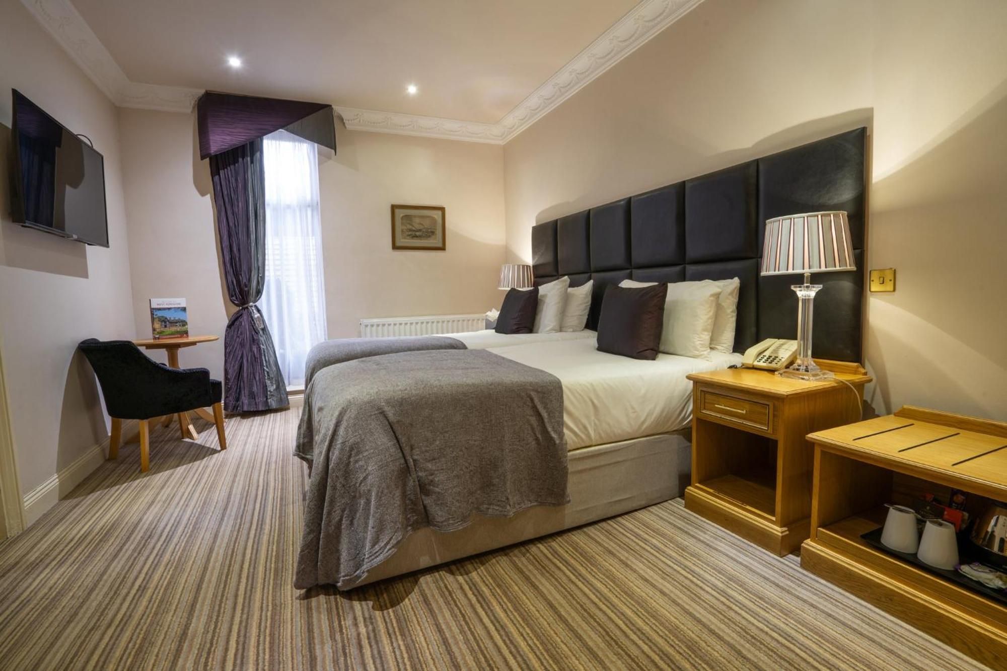 Waterton Park Hotel Вэйкфильд Экстерьер фото